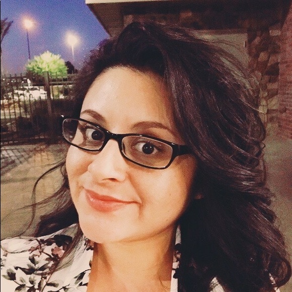 WELCOME!! 😊👗👚👡👟👜👠 - Picture 4 of 7